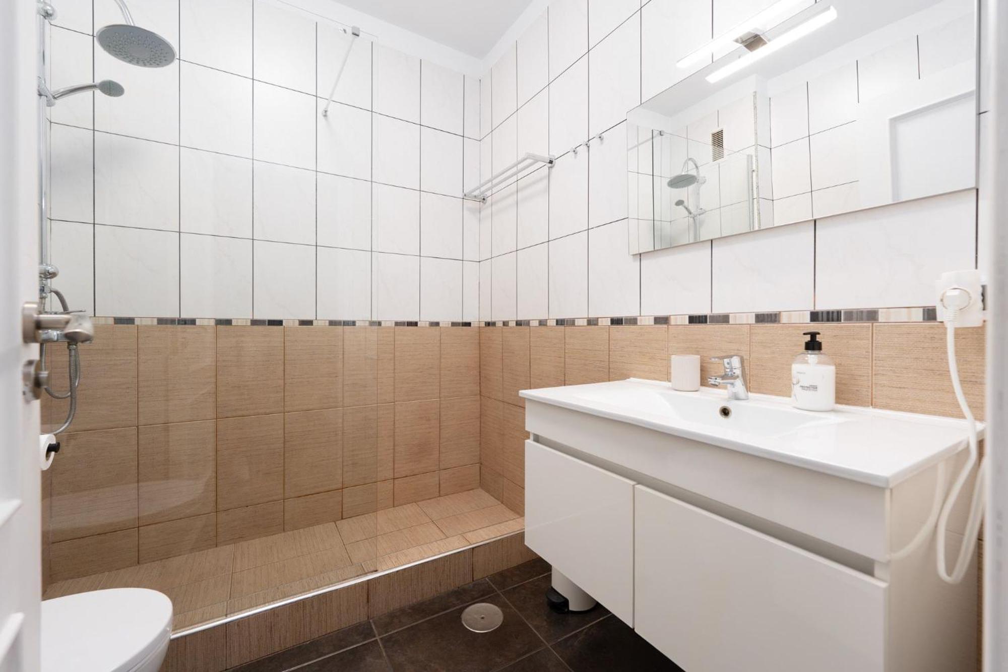 Clara Fanabe Apartament *