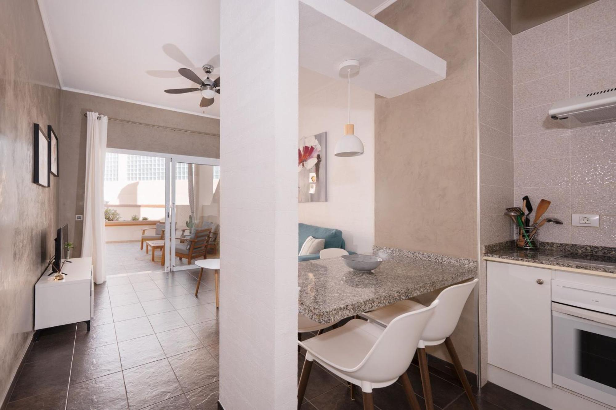 Clara Fanabe Apartamento *